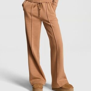 Women's Tan Pants